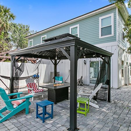 Few Steps To Ocean-4 Beach Cruisers & Free Parking & Private Backyard Jacksonville Beach Bagian luar foto
